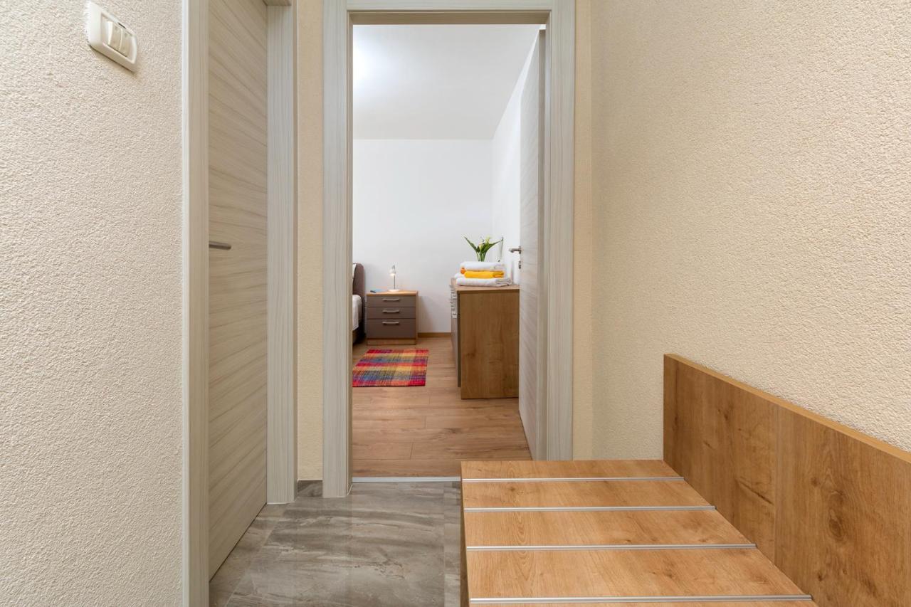Apartment Vivid Pula Exterior photo
